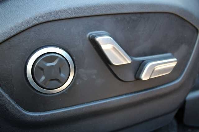 Hyundai SANTA FE Ultimate 1.6T Hybrid 4WD