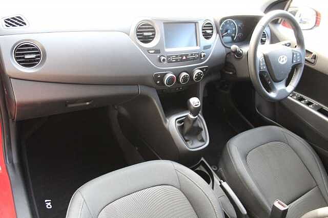 Hyundai i10 Play 1.0 MPI