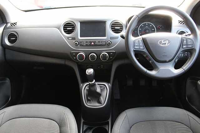 Hyundai i10 Play 1.0 MPI