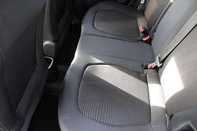 Hyundai i10 Play 1.0 MPI