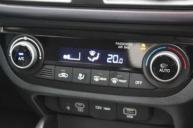 Hyundai i10 Premium 1.0 MPI