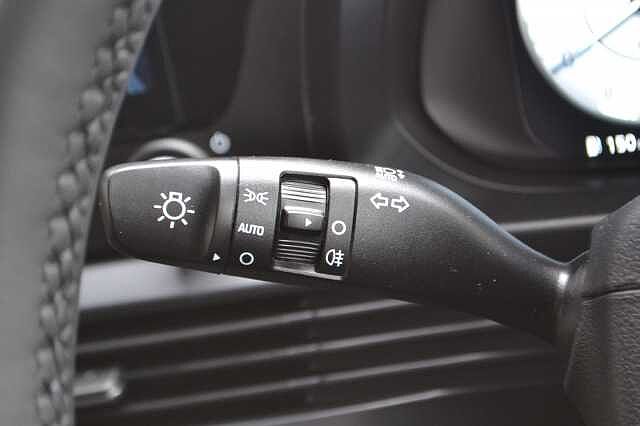 Hyundai i20 Premium 1.0 T-GDI 100PS DCT Automatic