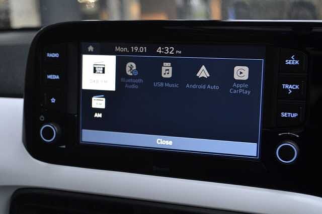 Hyundai i10 Premium 1.0 AMT