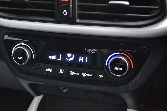 Hyundai i10 Premium 1.0 AMT