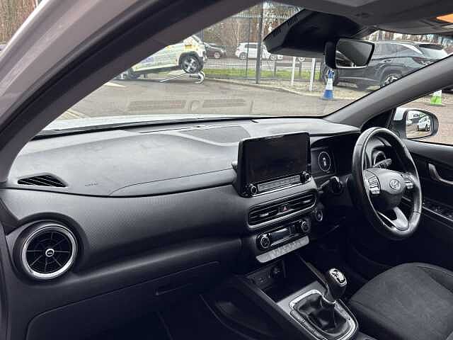 Hyundai KONA Premium 1.0T MHEV 6MT