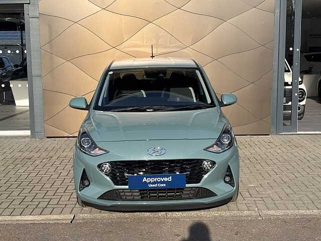 Hyundai i10 Premium 1.0 AMT