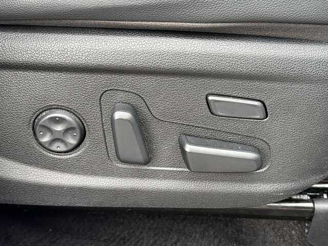 Hyundai SANTA FE Ultimate 1.6 T-GDI 230PS HEV 4WD Creamy White Pearlescent