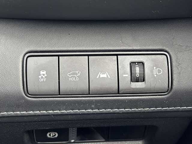 Hyundai SANTA FE Ultimate 1.6 T-GDI 230PS HEV 4WD Creamy White Pearlescent