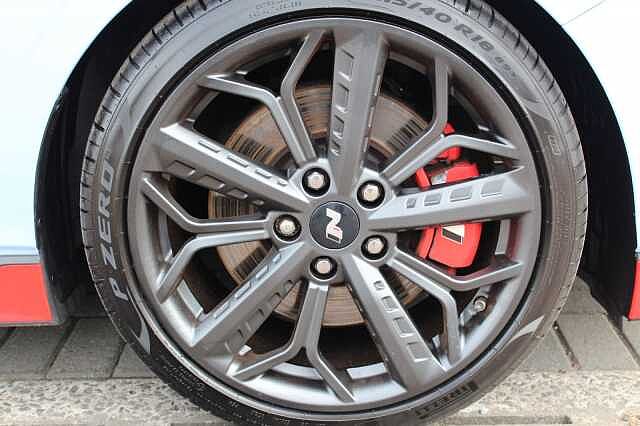 Hyundai i20 N 1.6 T-GDI 204PS 6MT