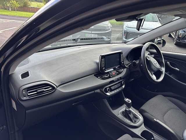 Hyundai I30 SE Connect 1.0 T-GDI 120PS MHEV Phantom Black