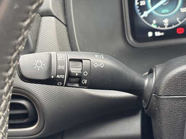 Hyundai KONA SE Connect 1.0T MHEV 120PS 6MT