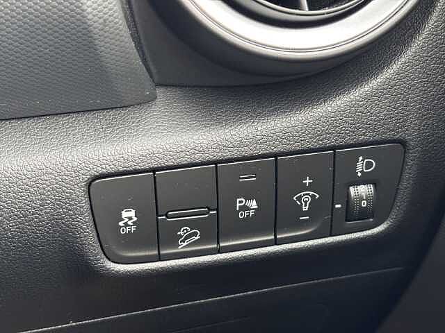 Hyundai KONA SE Connect 1.0T MHEV 120PS 6MT